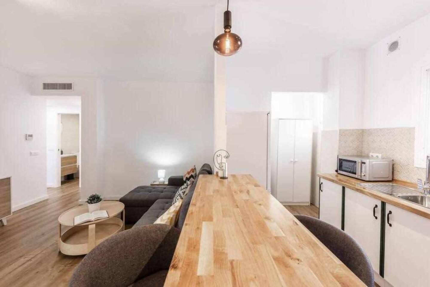 Precioso Apartamento En El Centro De Nerja Luaran gambar